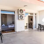 Quiet 1br With Balcony, Fast Wifi, Self Check-in * Shkodër