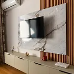 Quiet 1br With Balcony, Fast Wifi, Self Check-in 公寓 *