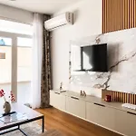Quiet 1br With Balcony, Fast Wifi, Self Check-in * Szkodra
