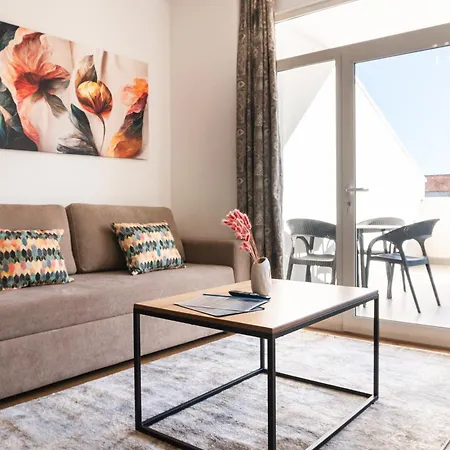 Quiet 1br With Balcony, Fast Wifi, Self Check-in * Shkodër