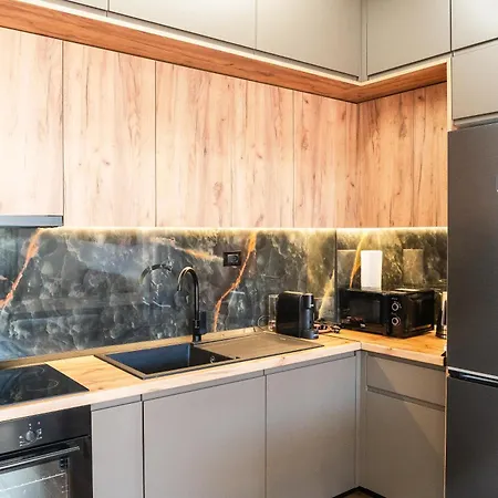 Quiet 1br With Balcony, Fast Wifi, Self Check-in