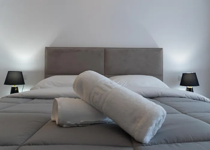 Daire Quiet 1Br Apartment With Balcony, Fast Wifi, Self Check-In *