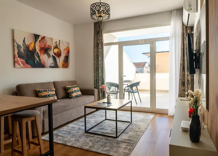 Quiet 1Br Apartment With Balcony, Fast Wifi, Self Check-In *