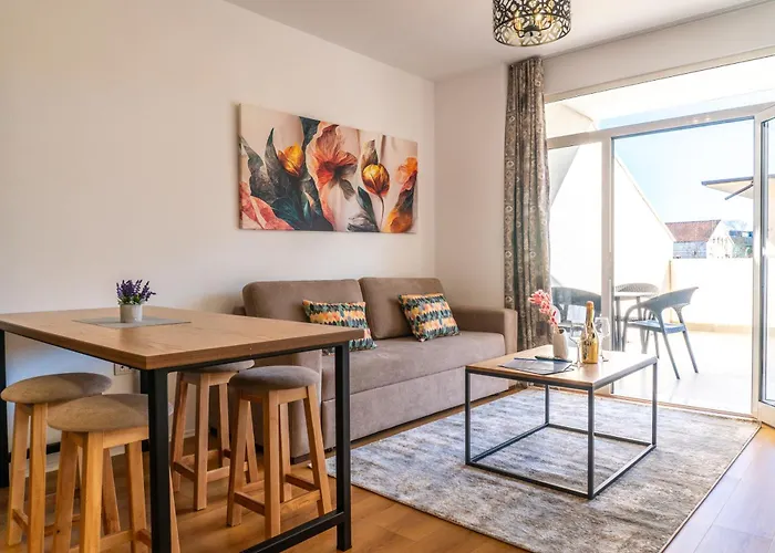 Daire Quiet 1Br Apartment With Balcony, Fast Wifi, Self Check-In *