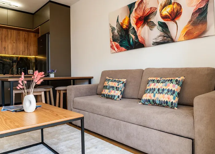 Quiet 1Br Apartment With Balcony, Fast Wifi, Self Check-In Daire Shkodër