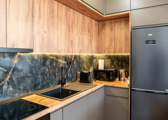 Quiet 1Br Apartment With Balcony, Fast Wifi, Self Check-In Shkodër