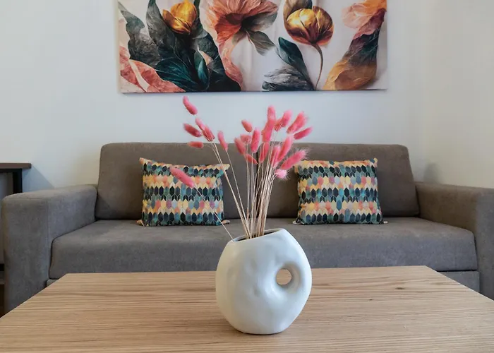 Daire Quiet 1Br Apartment With Balcony, Fast Wifi, Self Check-In
